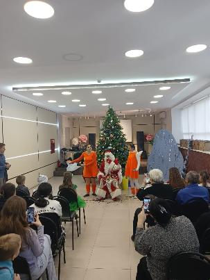 25 декабря 2024г. в РДК ст.Алексеевской проведено два праздничных новогодних мероприятия для детей из семей участников СВО 25 декабря 2024г. в РДК ст.Алексеевской проведено два праздничных новогодних мероприятия для детей из семей участников СВО