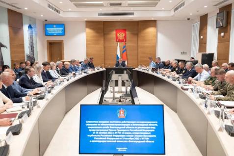 Губернатор Андрей Бочаров провёл совместное заседание оперативного штаба, антитеррористической комиссии и координационного совещания по обеспечению правопорядка