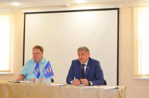 В Алексеевском районе с рабочим визитом побывал депутат Госдумы А.А.Носов В Алексеевском районе с рабочим визитом побывал депутат Госдумы А.А.Носов