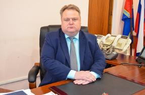 Уважаемые сотрудники и ветераны органов прокуратуры! Поздравляю вас с профессиональным праздником – Днем работника прокуратуры Российской Федерации и с 300-летним юбилеем надзорного органа! Уважаемые сотрудники и ветераны органов прокуратуры! Поздравляю вас с профессиональным праздником – Днем работника прокуратуры Российской Федерации и с 300-летним юбилеем надзорного органа!