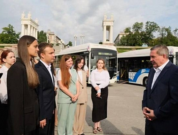 Автобусный парк Волгограда пополнили 26 новыми автобусами большого и особо большого класса 